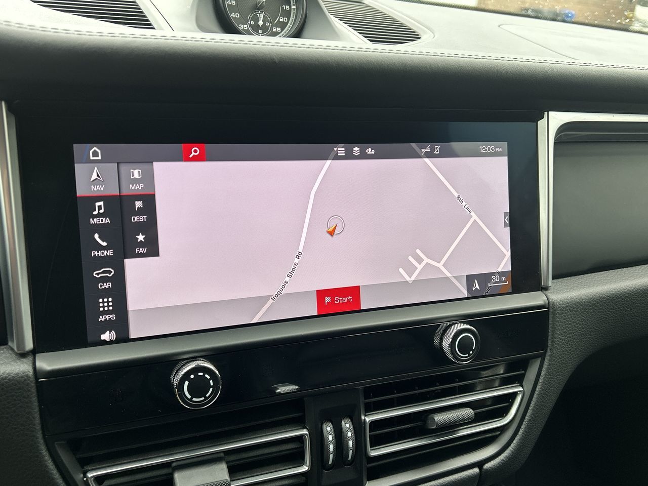 Porsche Macan  2023 à Oakville, Ontario