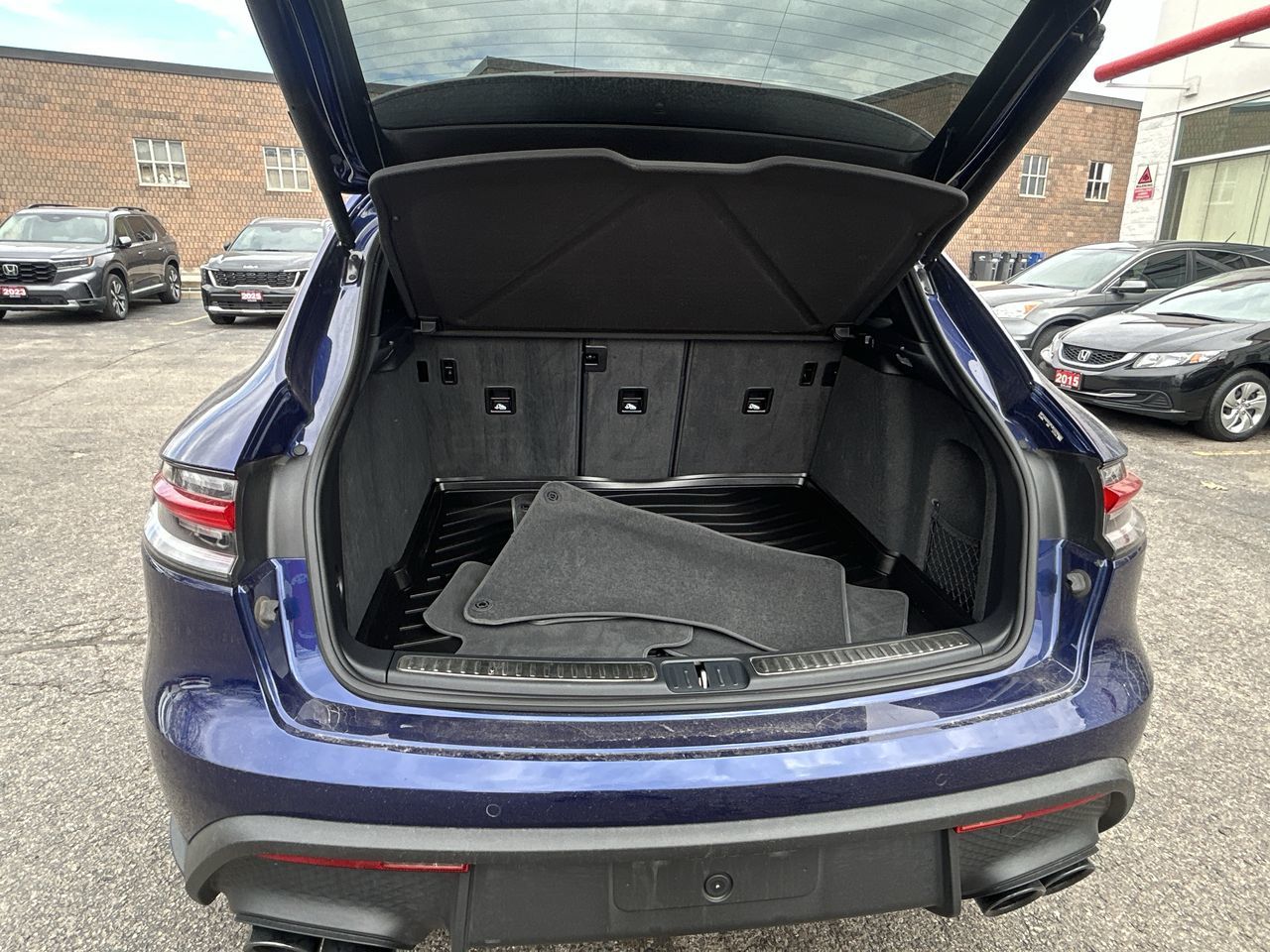 2023 Porsche Macan