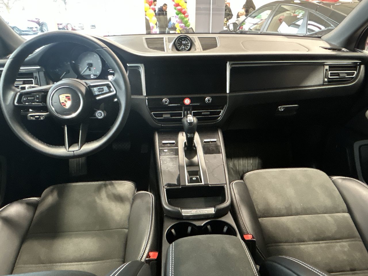 Porsche Macan  2024 à Oakville, Ontario