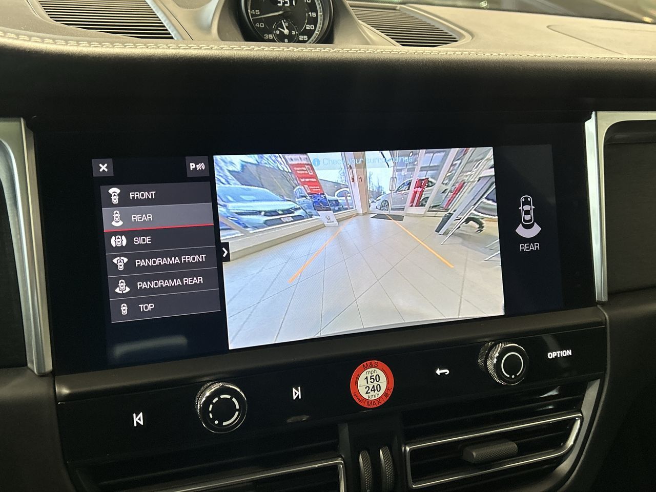 Porsche Macan  2024 à Oakville, Ontario