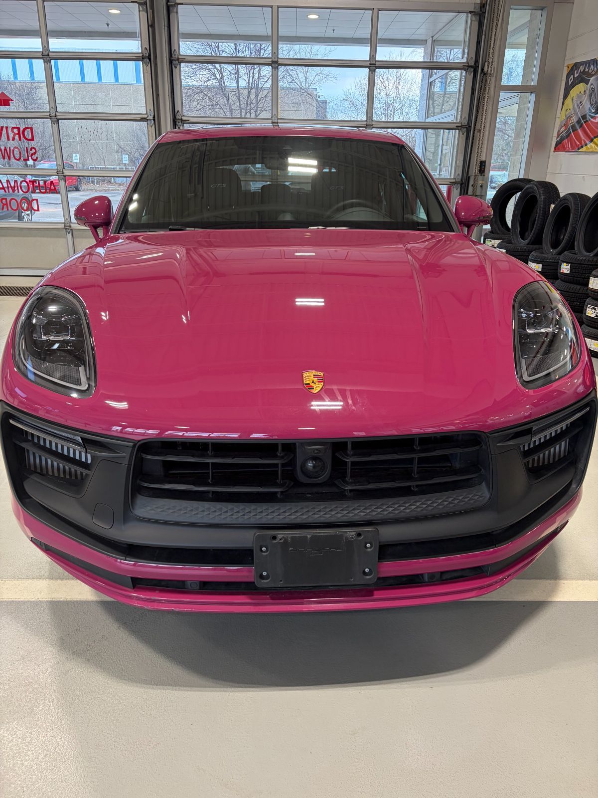 2024 Porsche Macan in Oakville, Ontario