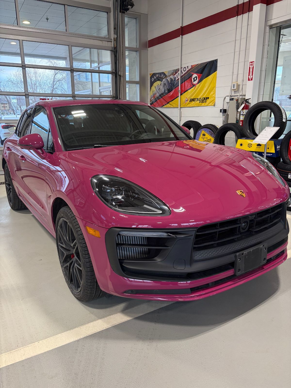 2024 Porsche Macan in Oakville, Ontario