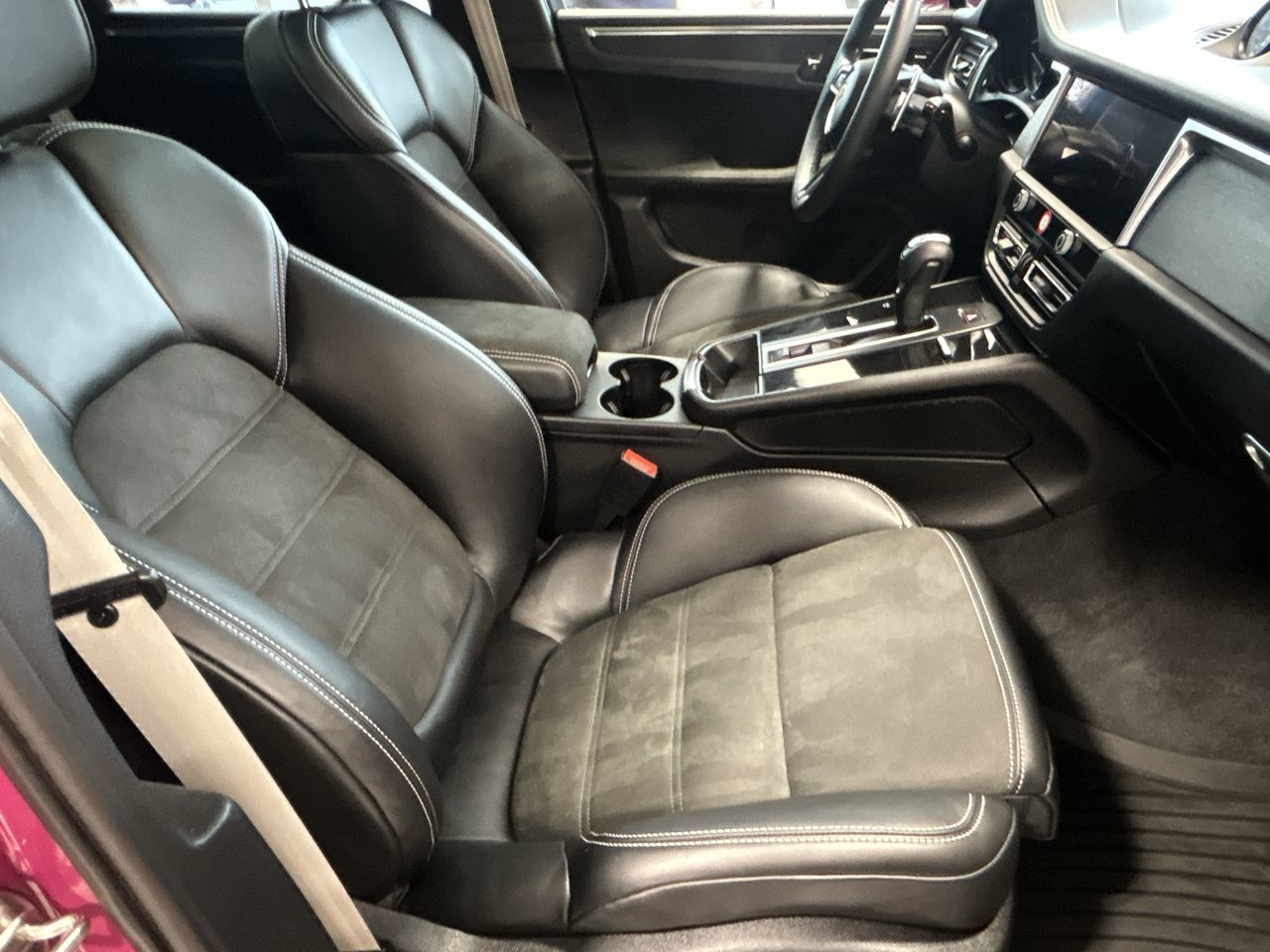 Porsche Macan  2024 à Oakville, Ontario