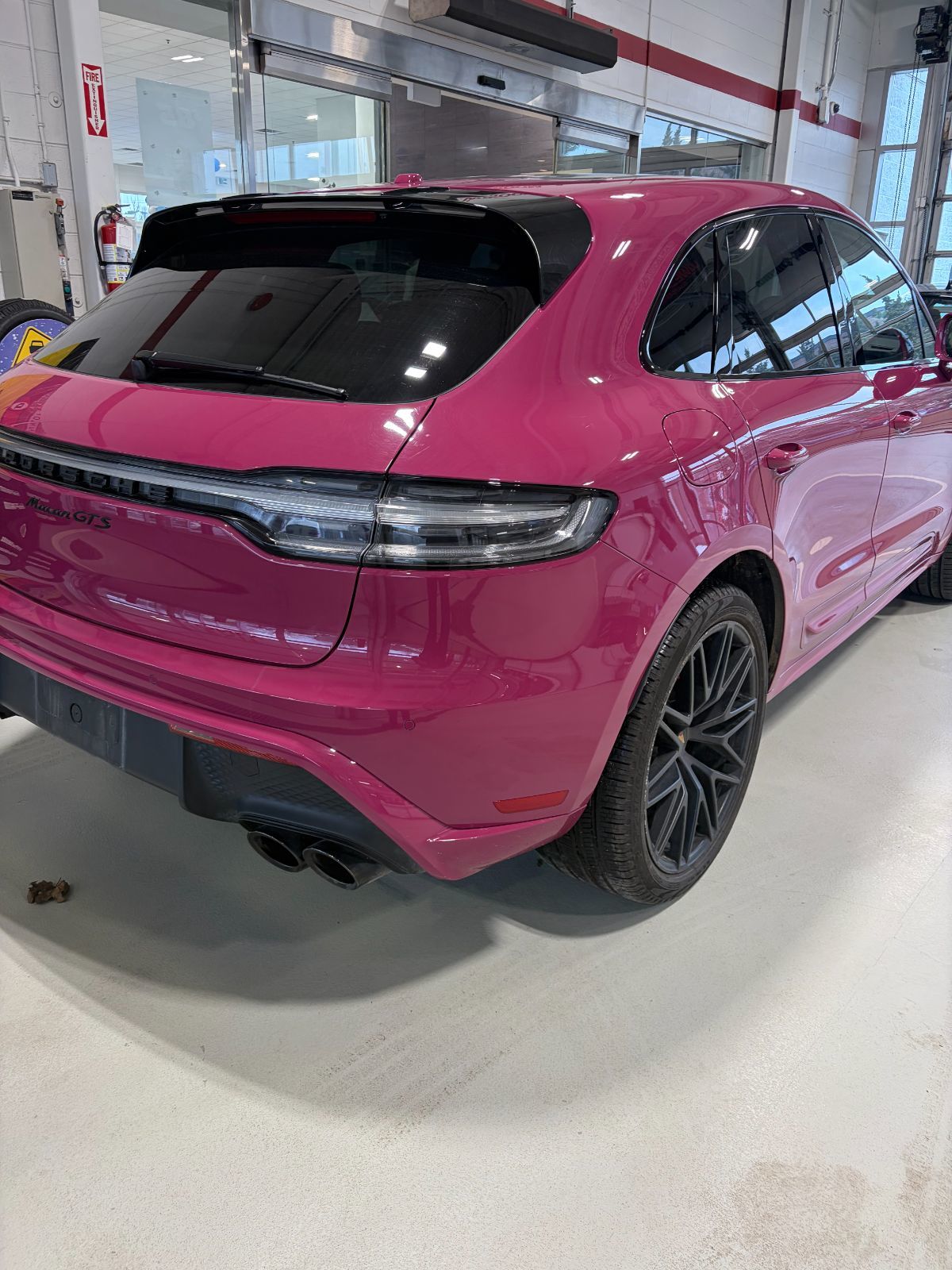 2024 Porsche Macan in Oakville, Ontario