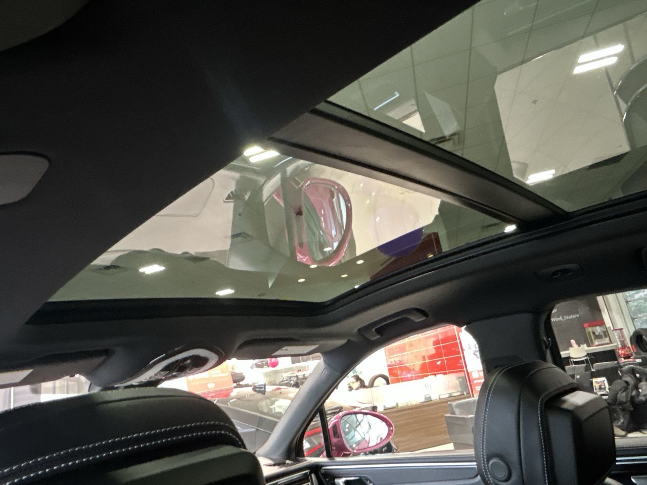 Porsche Macan  2024 à Oakville, Ontario