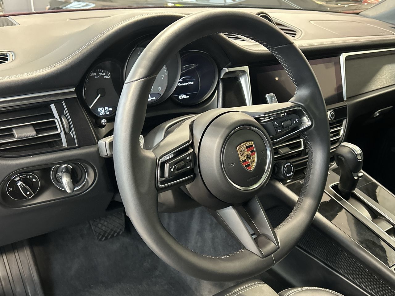 Porsche Macan  2024 à Oakville, Ontario