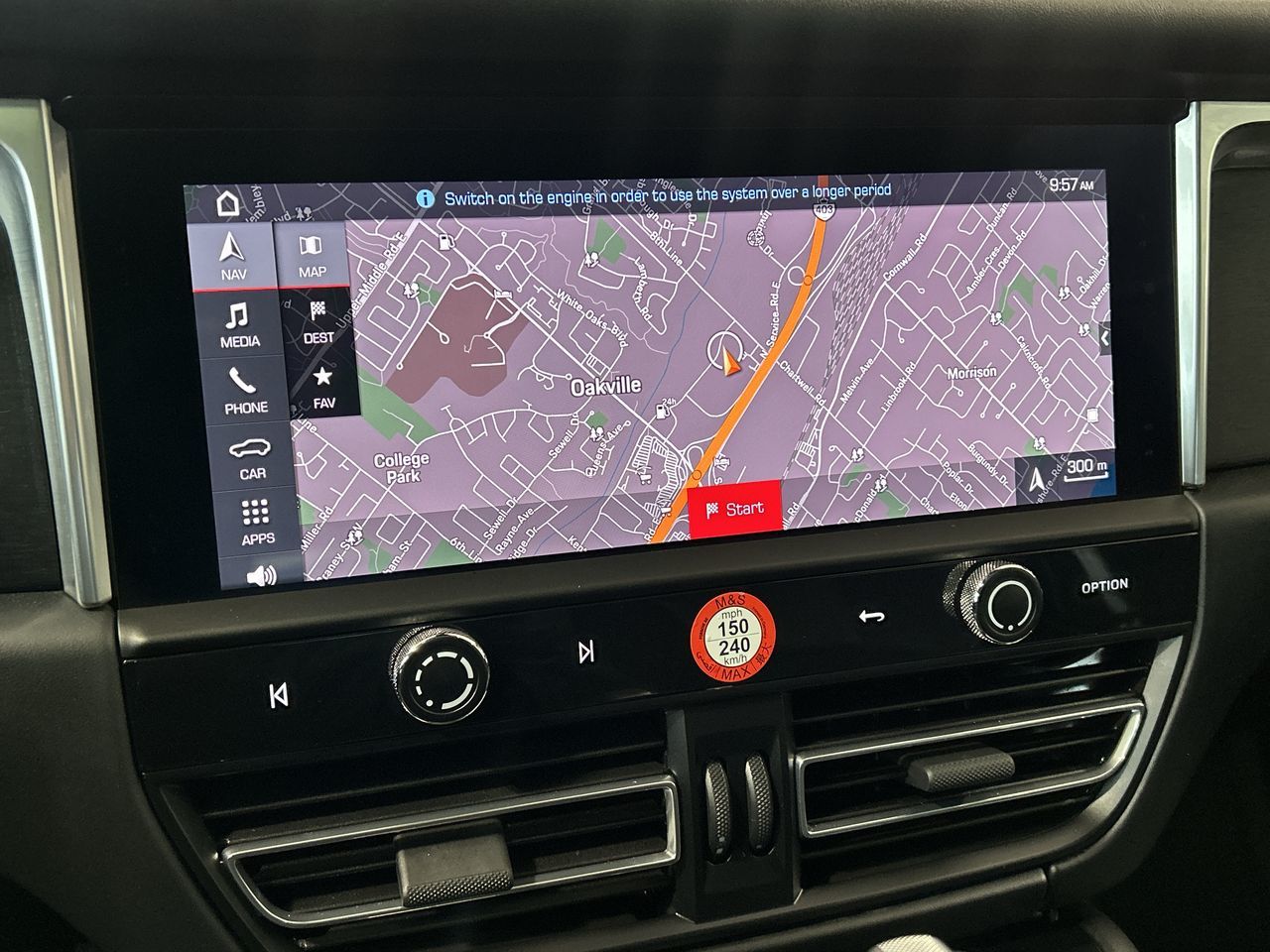 Porsche Macan  2024 à Oakville, Ontario