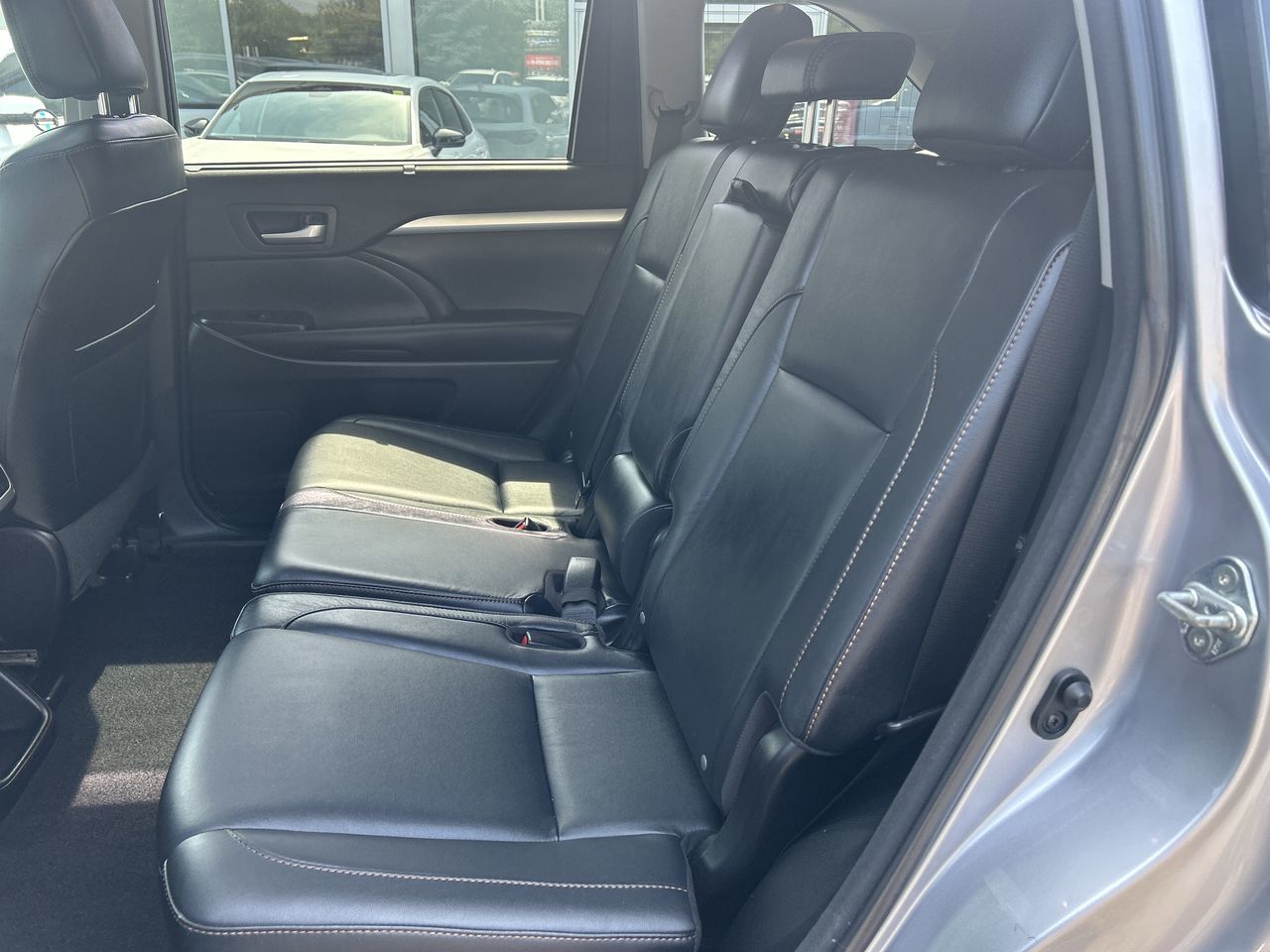 2016 Toyota Highlander in Oakville, Ontario