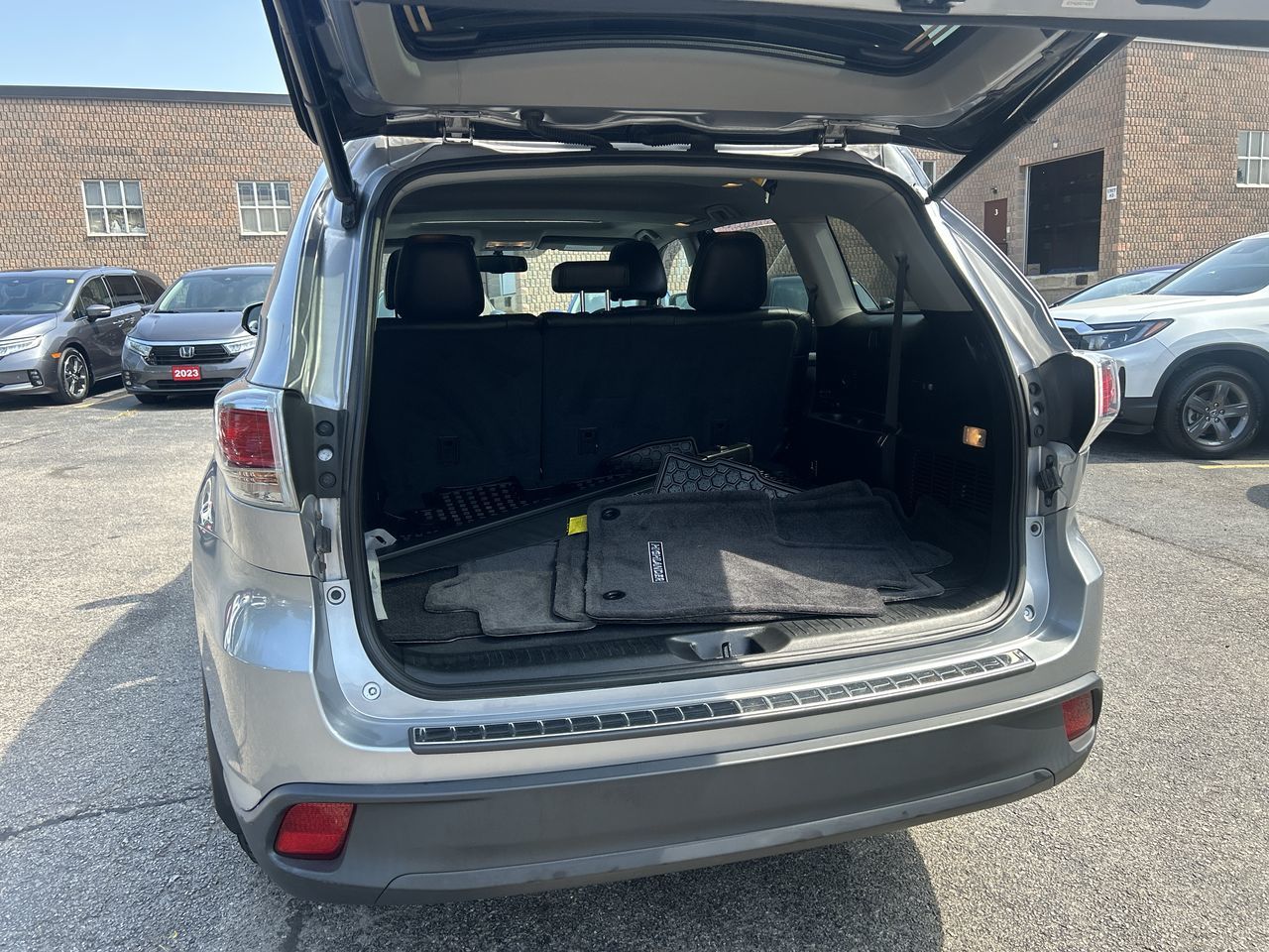 2016 Toyota Highlander in Oakville, Ontario