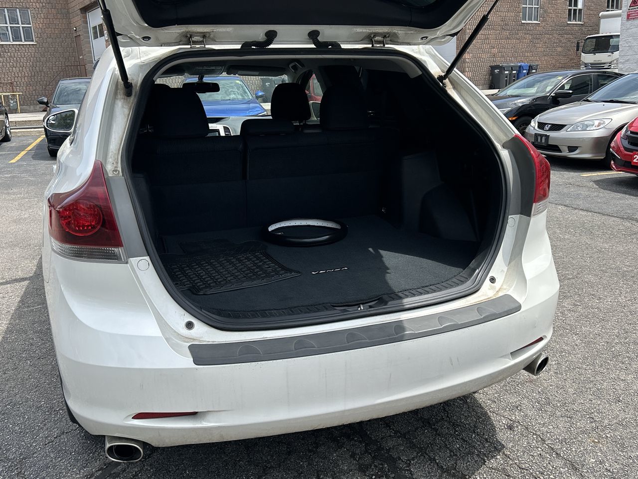 Toyota Venza  2015 à Oakville, Ontario