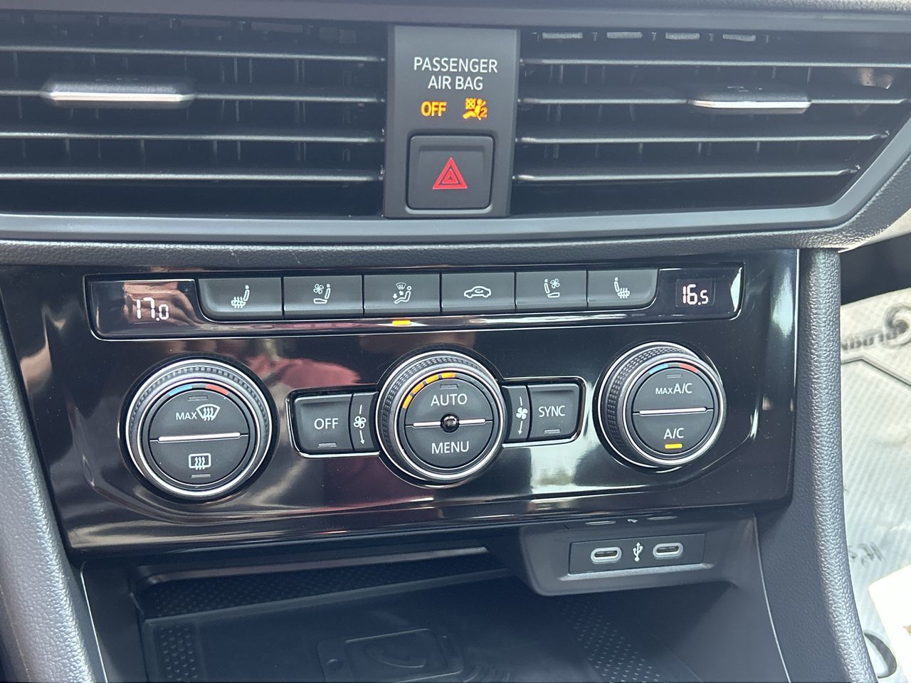 2024 Volkswagen Jetta GLI 2.0T 6Sp in Oakville, Ontario