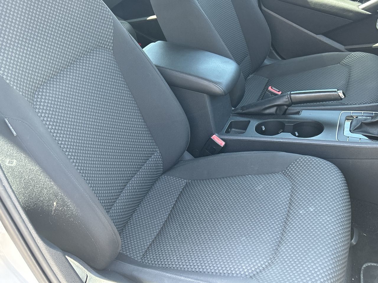 2013 Volkswagen Passat in Oakville, Ontario