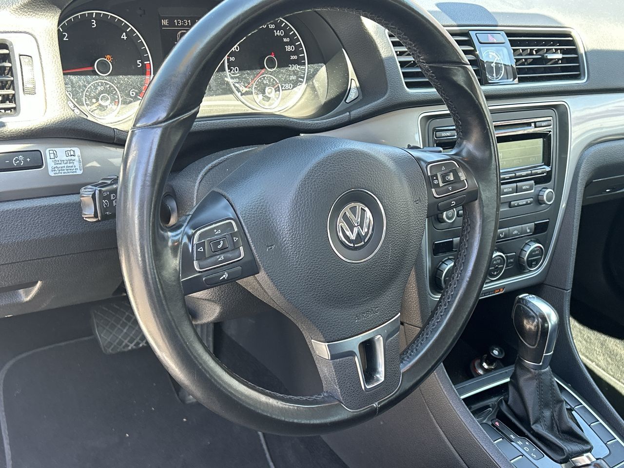 2013 Volkswagen Passat in Oakville, Ontario