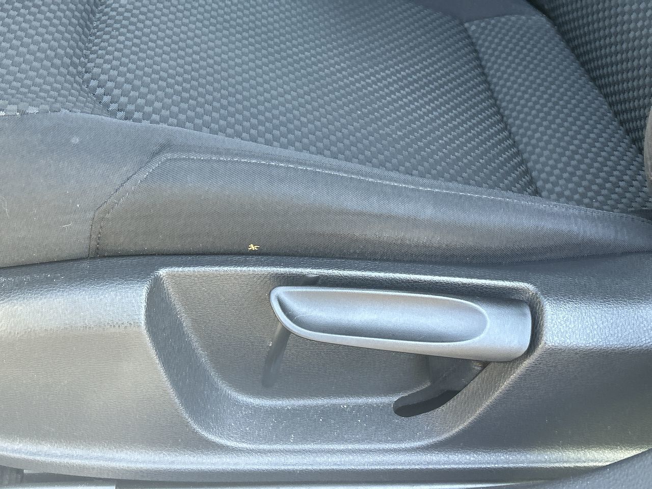 2013 Volkswagen Passat in Oakville, Ontario