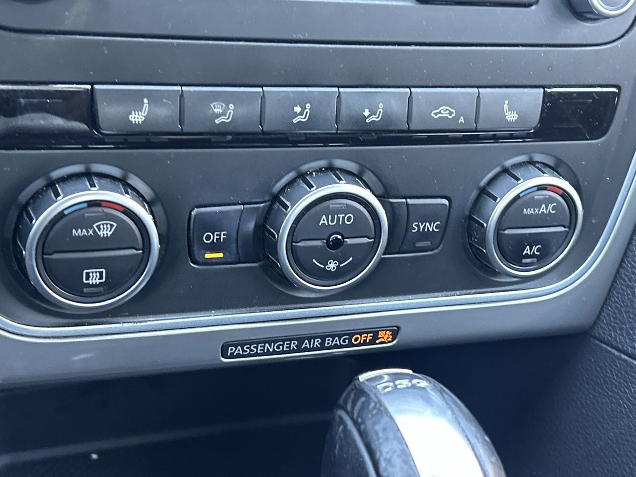 2013 Volkswagen Passat in Oakville, Ontario