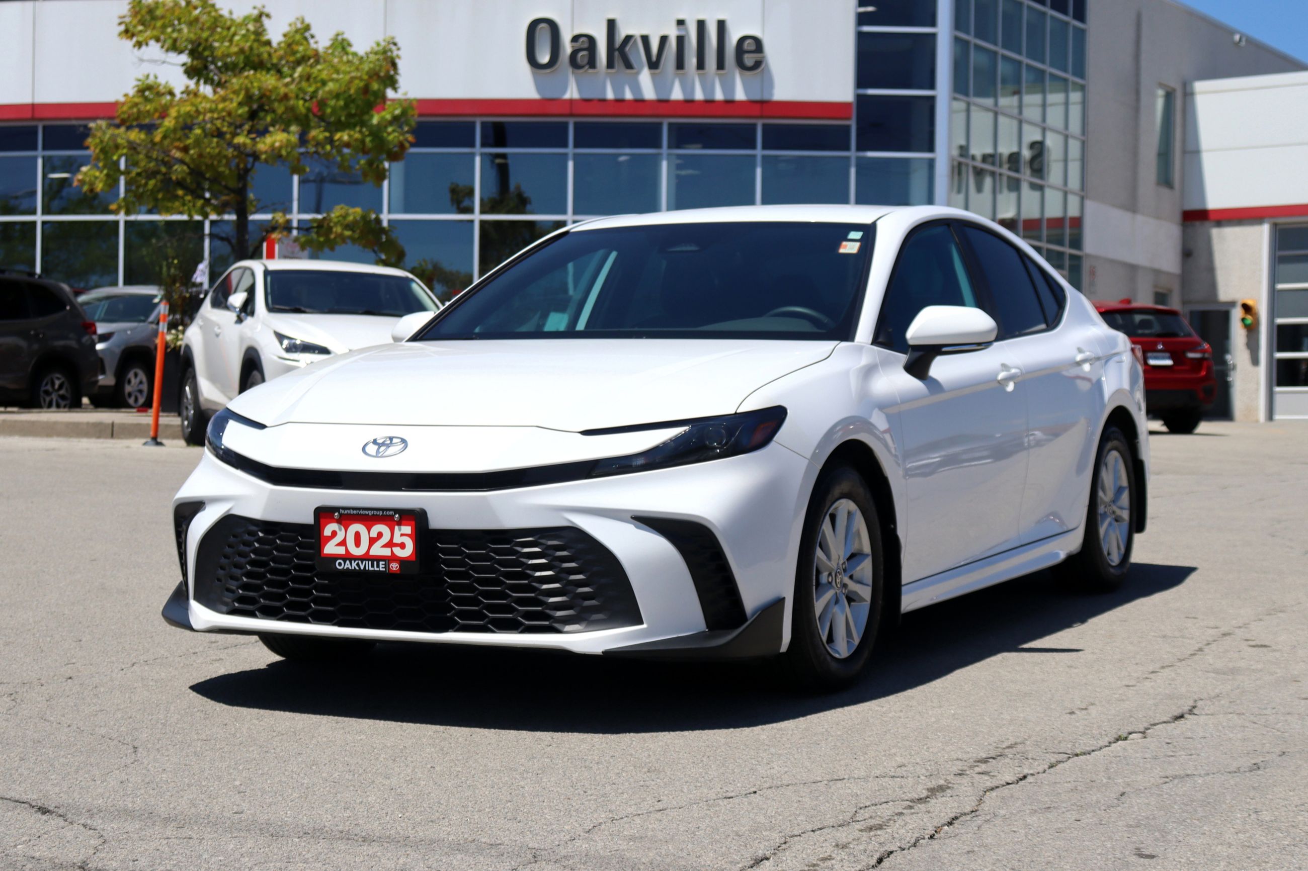 2025 Toyota Camry Hybrid SE | Clean Carfax