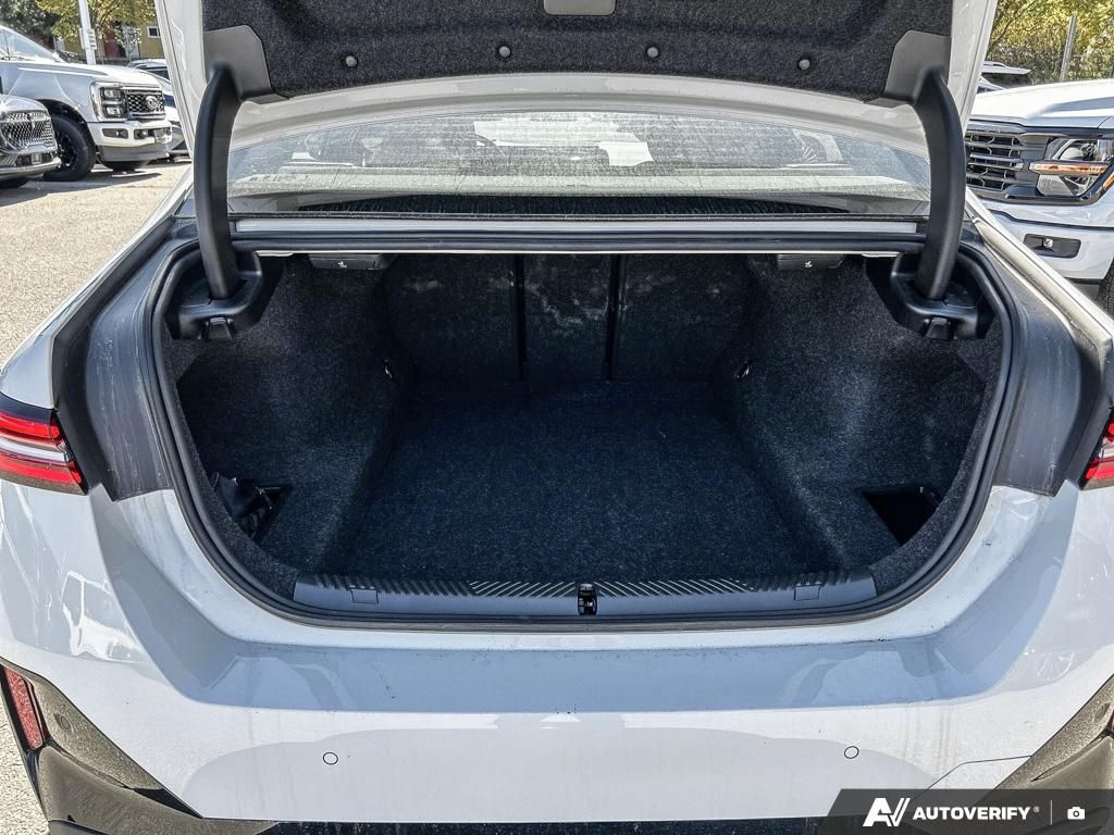 Photo 2026 BMW 5 Series 530i xDrive #7