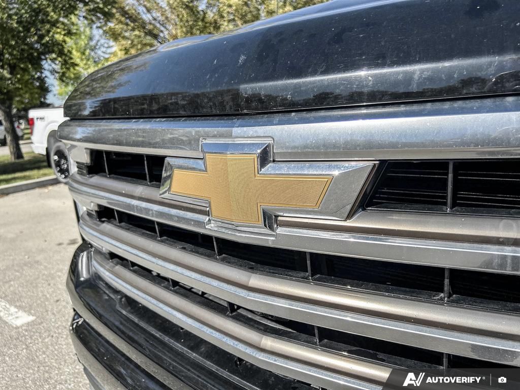 Photo 2022 Chevrolet Silverado 1500 High Country #8