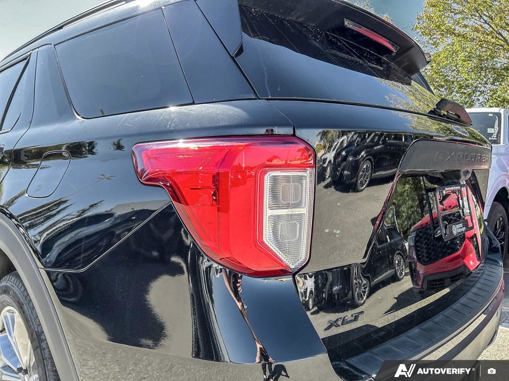 Photo 2023 Ford Explorer XLT #8