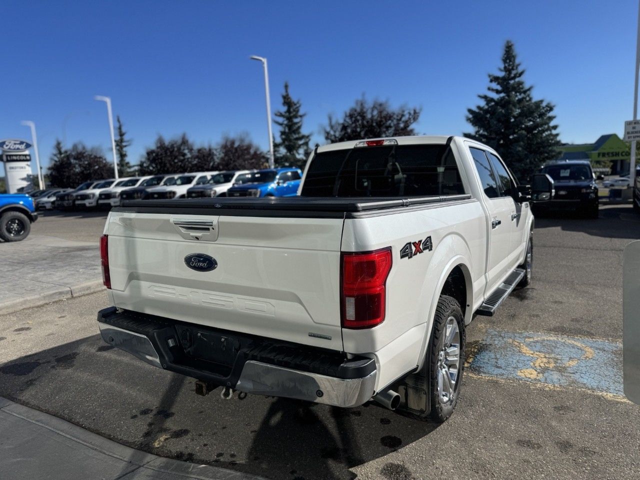 Photo 2019 Ford F-150 LARIAT 4WD SuperCrew 5.5' Box #4