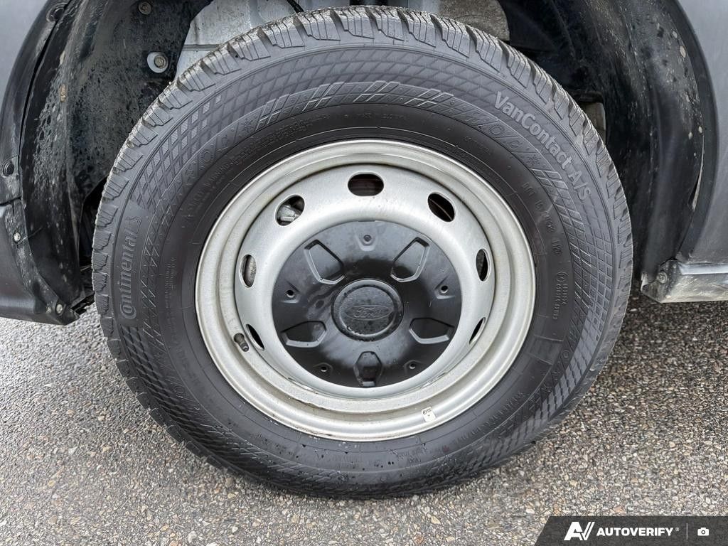 Photo 2025 Ford Transit Cargo Van T-250 148 Low Rf 9070 GVWR RWD #6