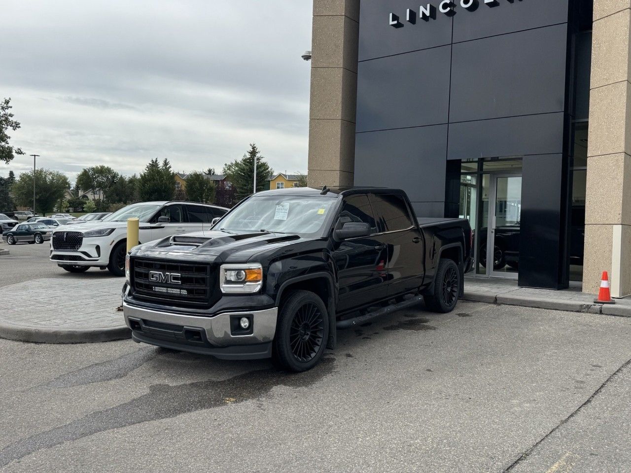Photo 2015 GMC Sierra 1500 4WD Crew Cab 153.0 SLE #1