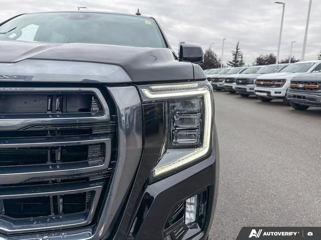 Photo 2024 GMC Yukon XL 4WD 4dr AT4 #8