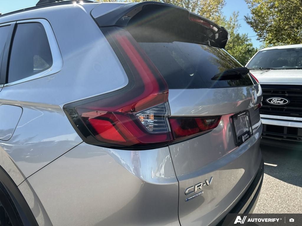 Photo 2023 Honda CR-V Hybrid Touring #8