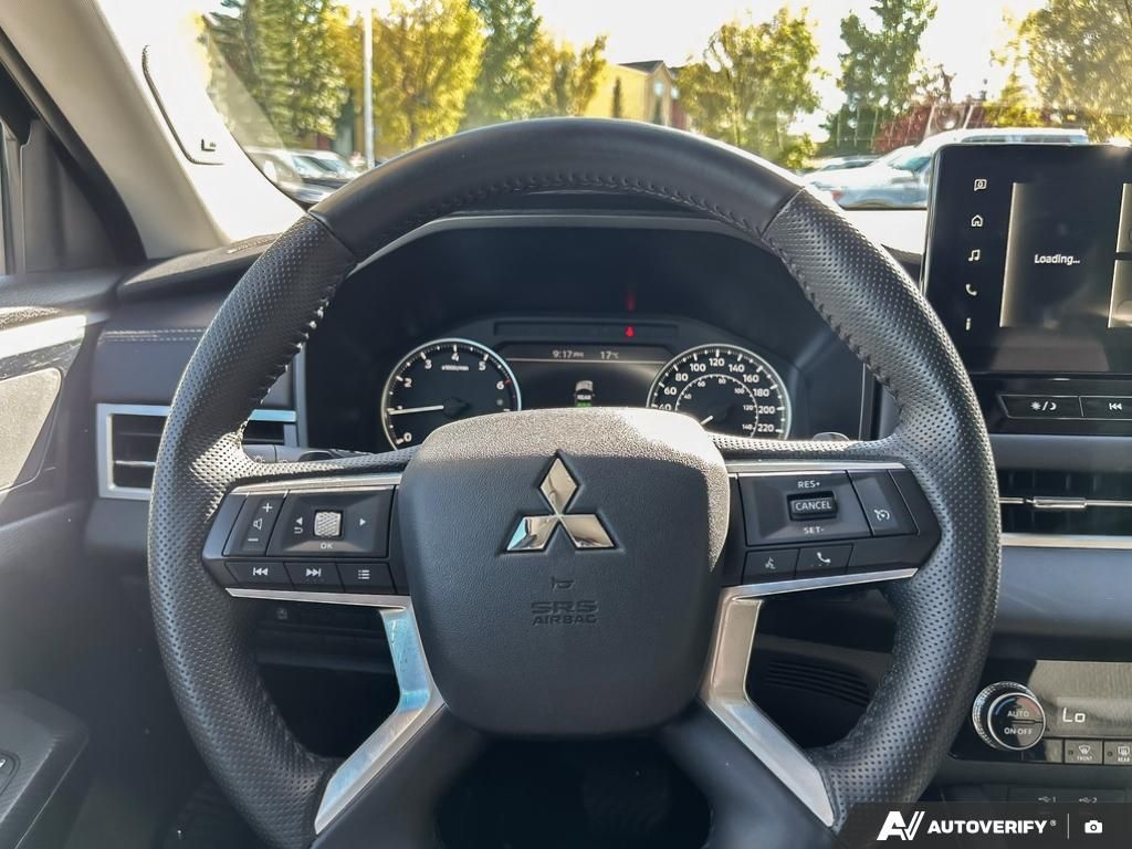Photo 2026 Mitsubishi Outlander ES #8
