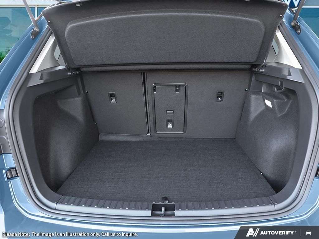 Photo 2027 Volkswagen Taos Comfortline Black Edition 4MOTION #6