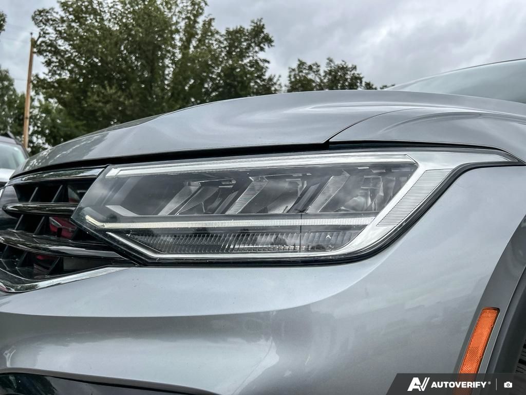 Photo 2024 Volkswagen Tiguan Comfortline R-Line Black Edition #8
