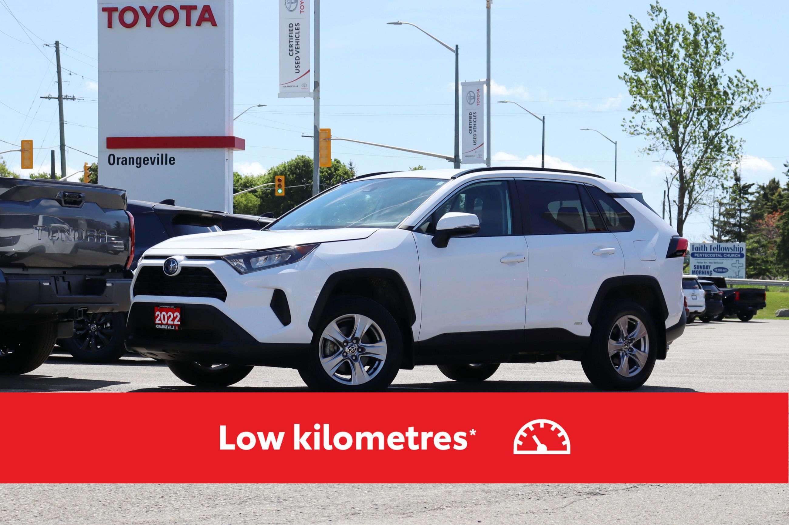 2022 Toyota RAV4 LE Hybrid Electric AWD, Low KM!! Clean Carfax, One Owner, Dealership Serviced, Heated Front Seats