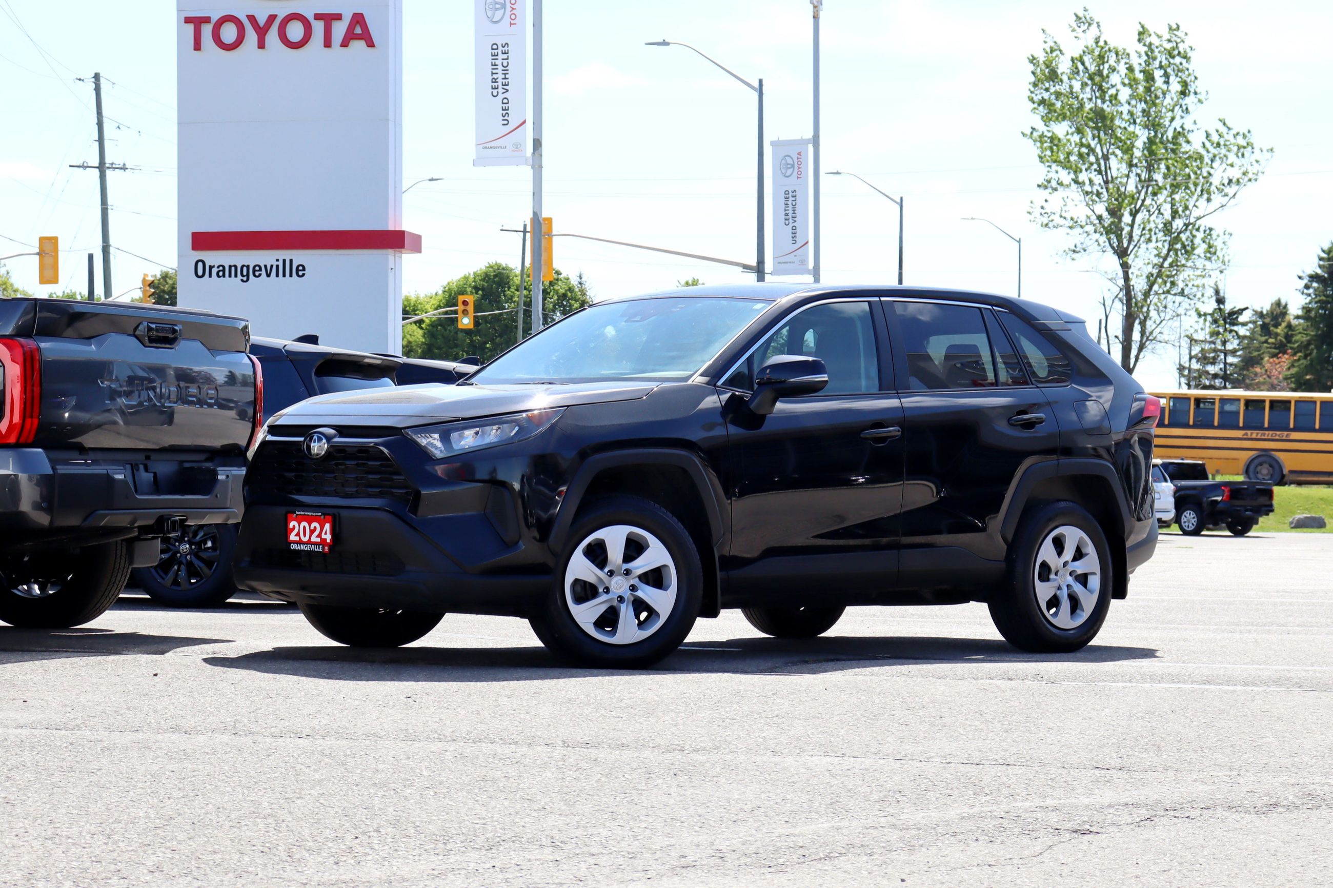 2024 Toyota RAV4 LE AWD, One Owner, Dealer Serviced, Heated Front Seats, Android Auto, Apple Carplay, Blind Spot