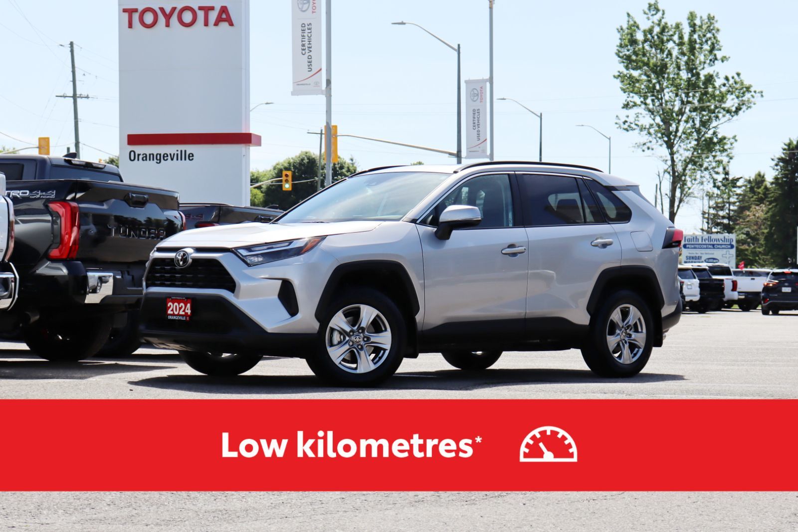 2024 Toyota RAV4 XLE , Low KM!! Toyota Certified Used, Clean Carfax, One Owner, Heated Front Seats, Sunroof