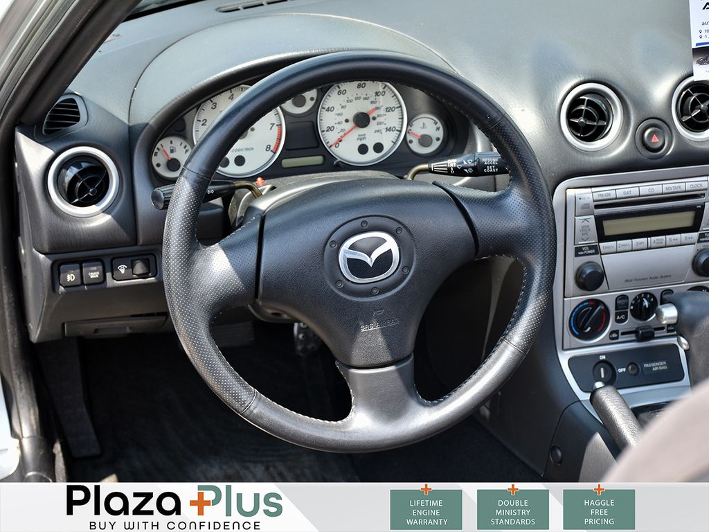 2004 Mazda MX-5 Miata Cloth REAR WHEEL DRIVE / CONVERTIBLE