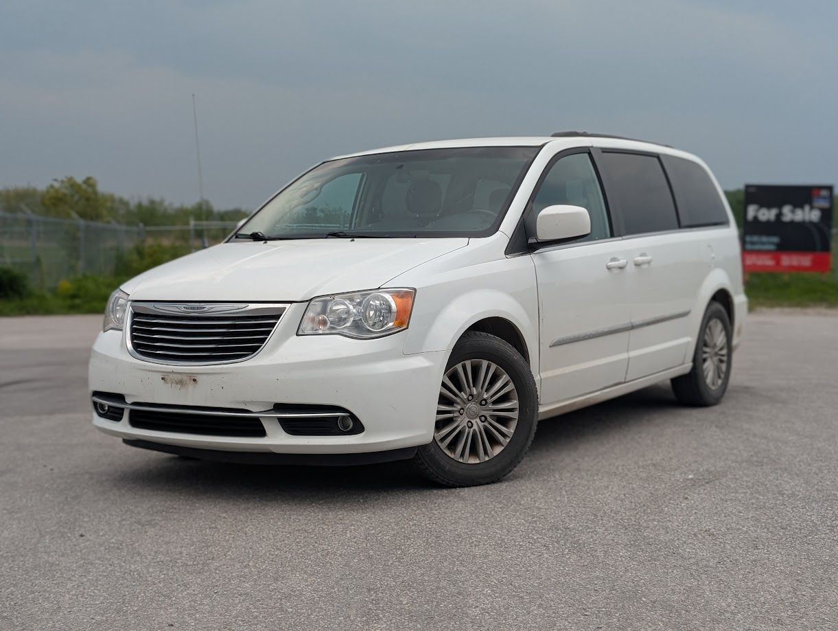 2016 Chrysler Town & Country Touring AS-IS