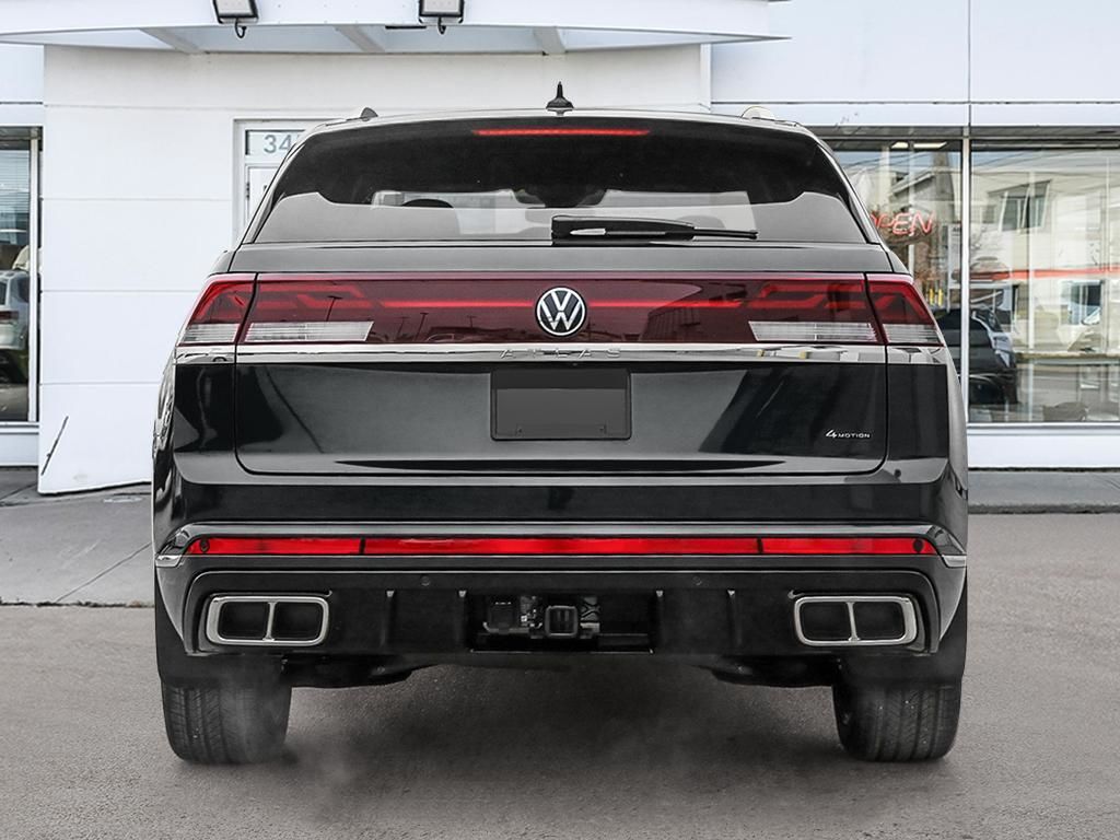 2025 Volkswagen Atlas Cross Sport Execline No Options / Deep Black Pearl