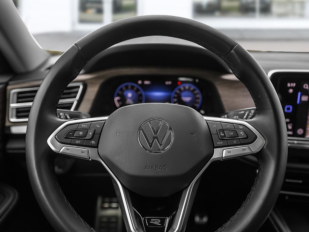 2025 Volkswagen Atlas Execline No Options / Oryx White Pearl
