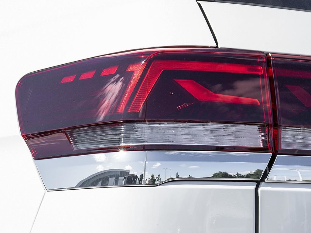 2025 Volkswagen Atlas Execline No Options / Oryx White Pearl