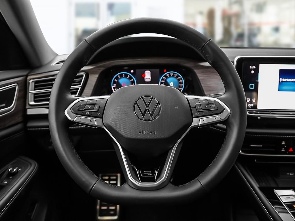 2025 Volkswagen Atlas Execline No Options / Pure Gray