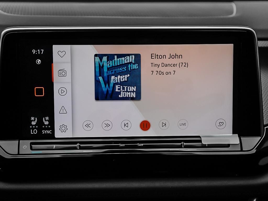 2025 Volkswagen Atlas Peak Edition No Options / Pure White