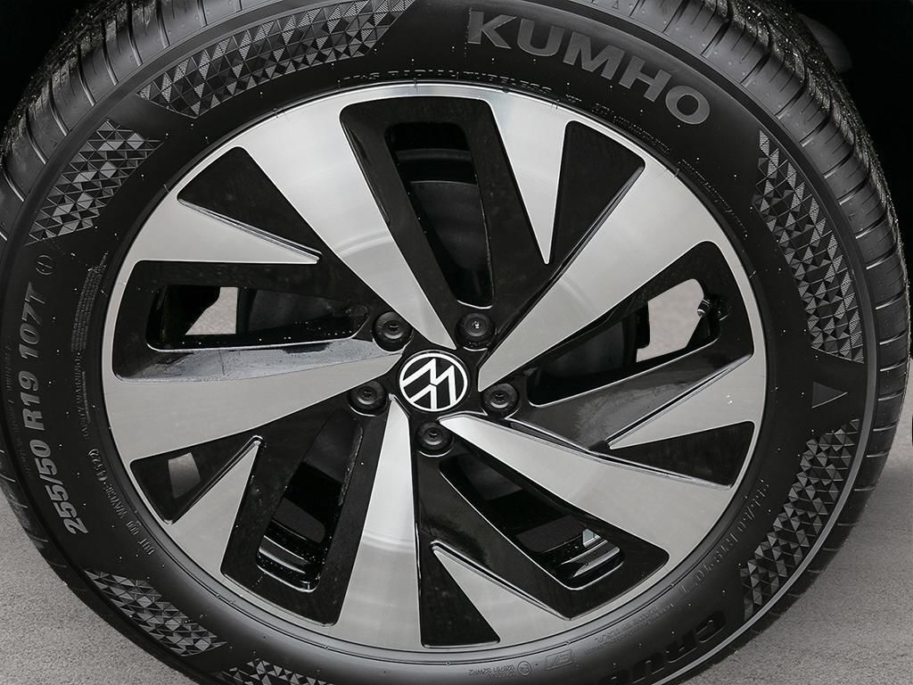 2024 Volkswagen ID.4 S Rim Package / Pure Gray