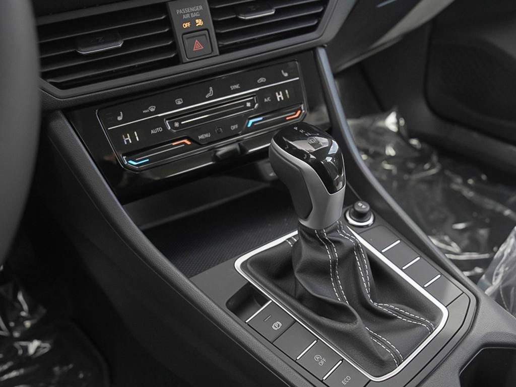 2025 Volkswagen Jetta Trendline No Options / Deep Black Pearl