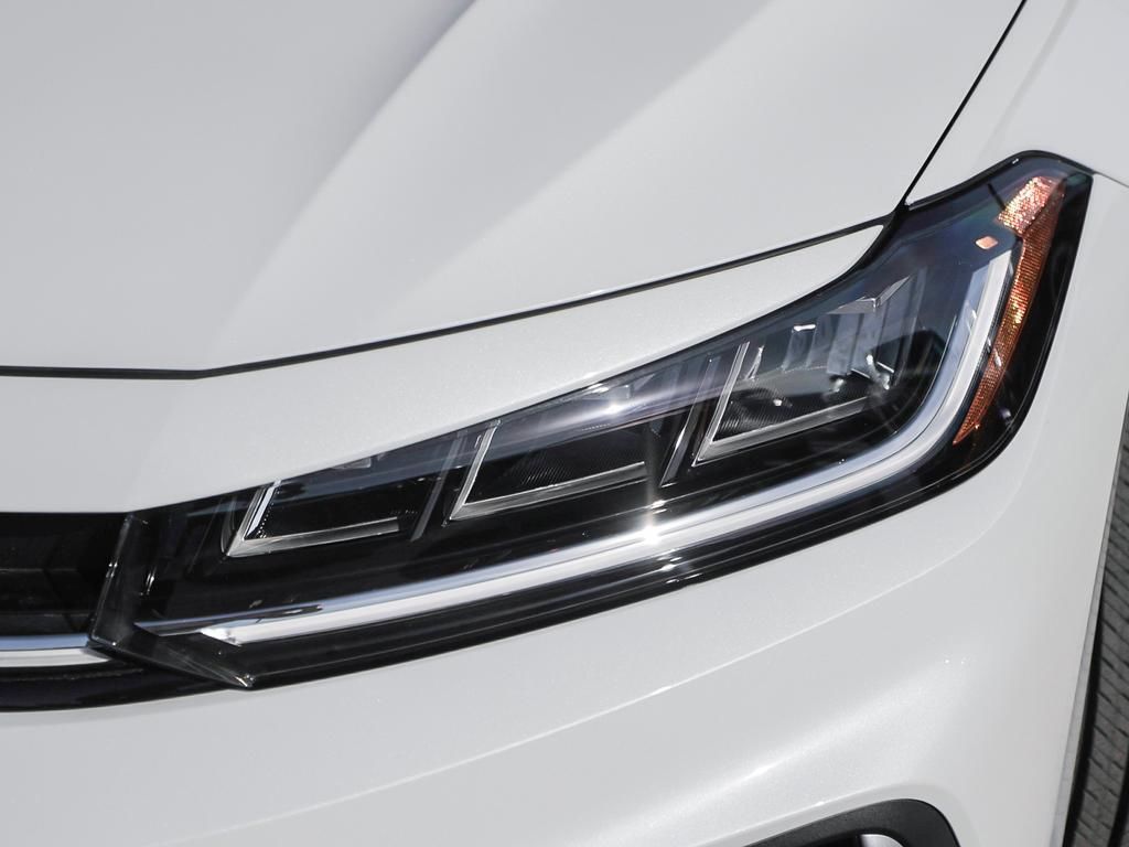 2025 Volkswagen Jetta Highline Beats Audio Removal / Oryx White Pearl