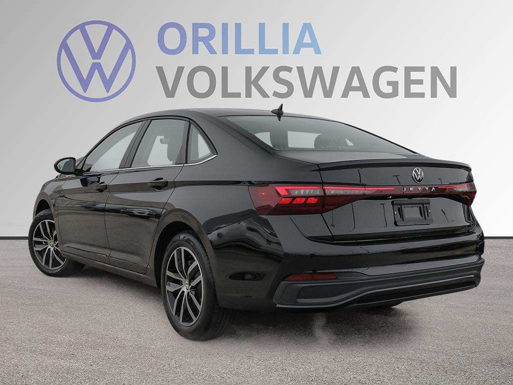 Photo 2027 Volkswagen Jetta Comfortline #4