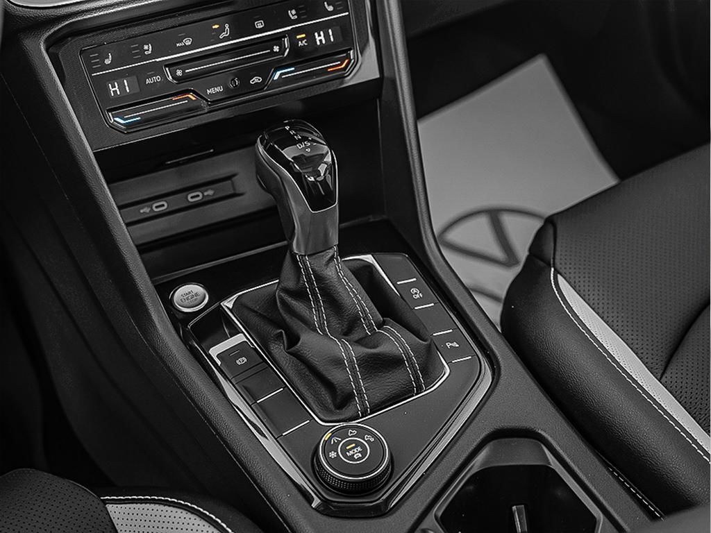 2025 Volkswagen Taos Highline 19