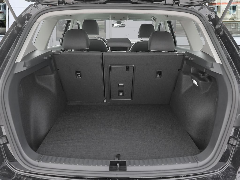 2025 Volkswagen Taos Trendline No Options / Deep Black Pearl