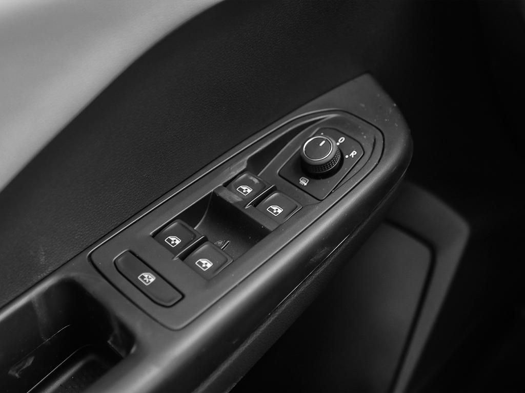 2025 Volkswagen Taos Trendline No Options / Deep Black Pearl