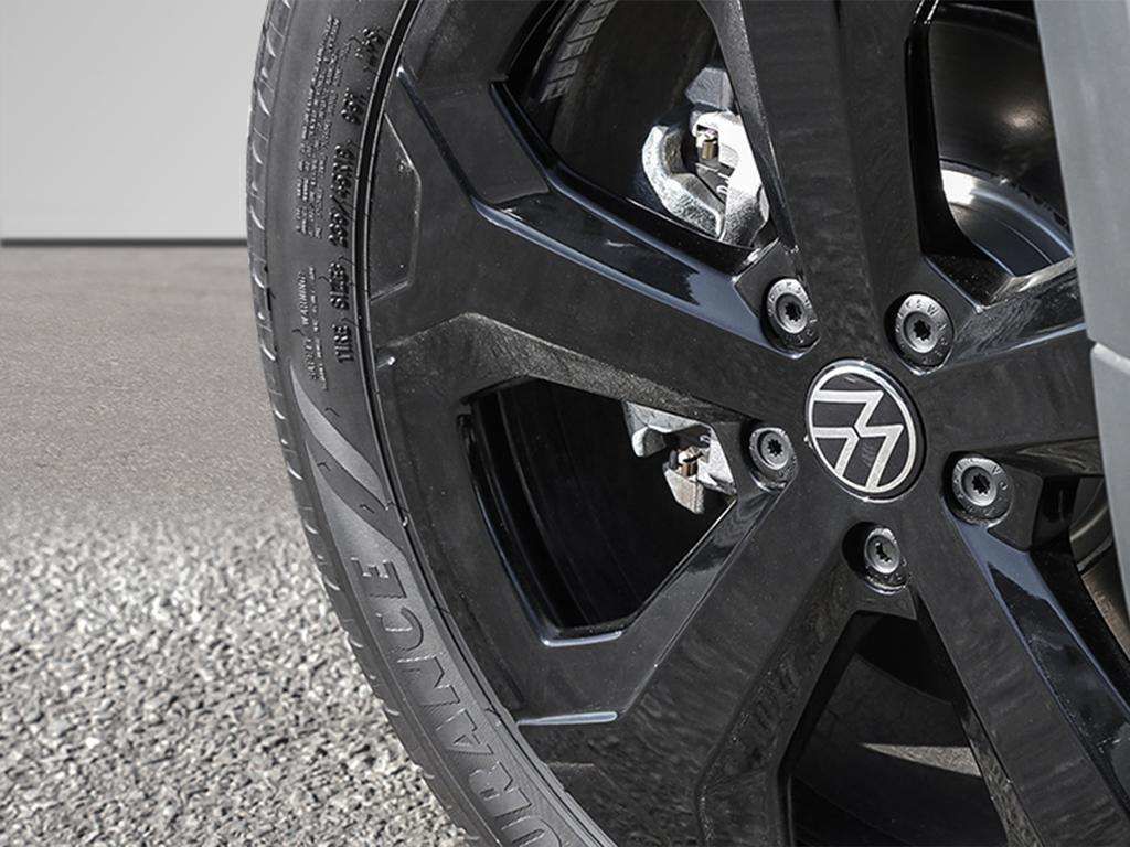 Photo 2027 Volkswagen Taos Comfortline Black Edition 4MOTION #7