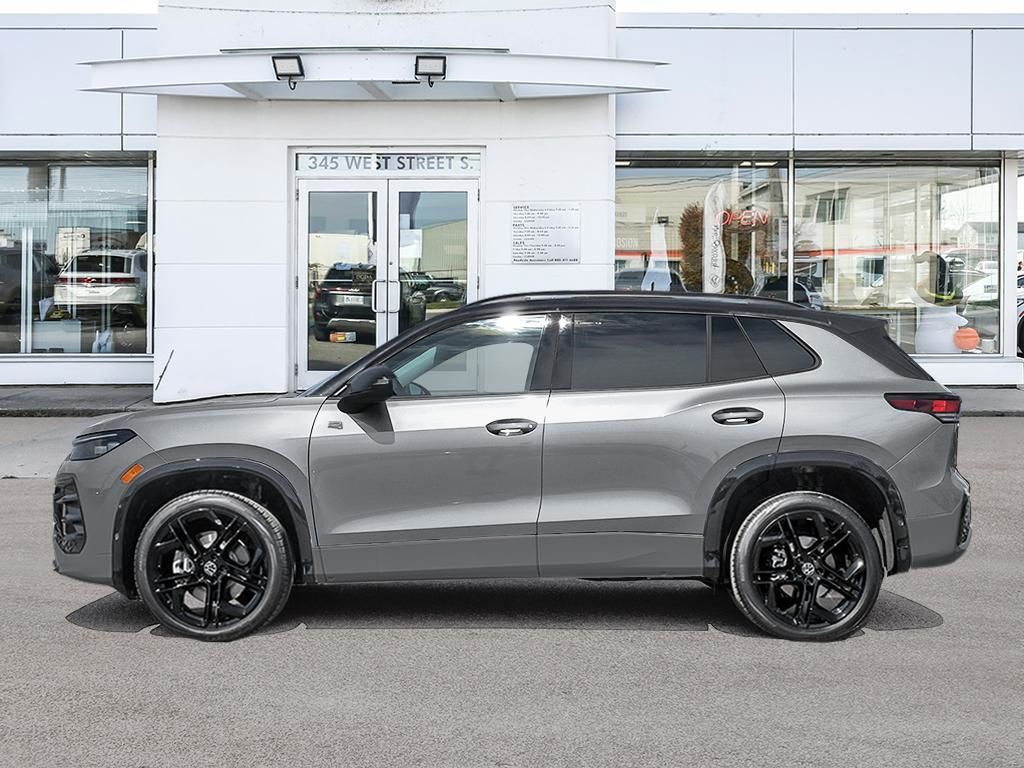 2025 Volkswagen Tiguan Comfortline R-Line Black Edition Black Roof Package / Pyrite Silver Metallic